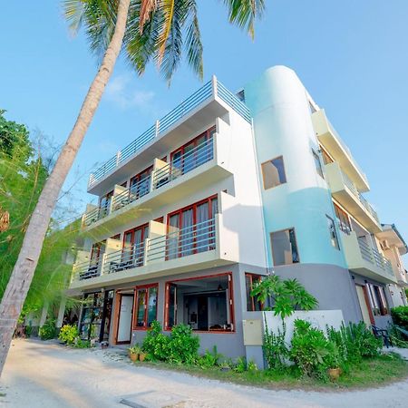 Beach House Dhiffushi Exterior photo