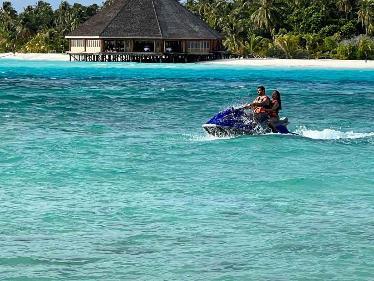 Beach House Dhiffushi Exterior photo