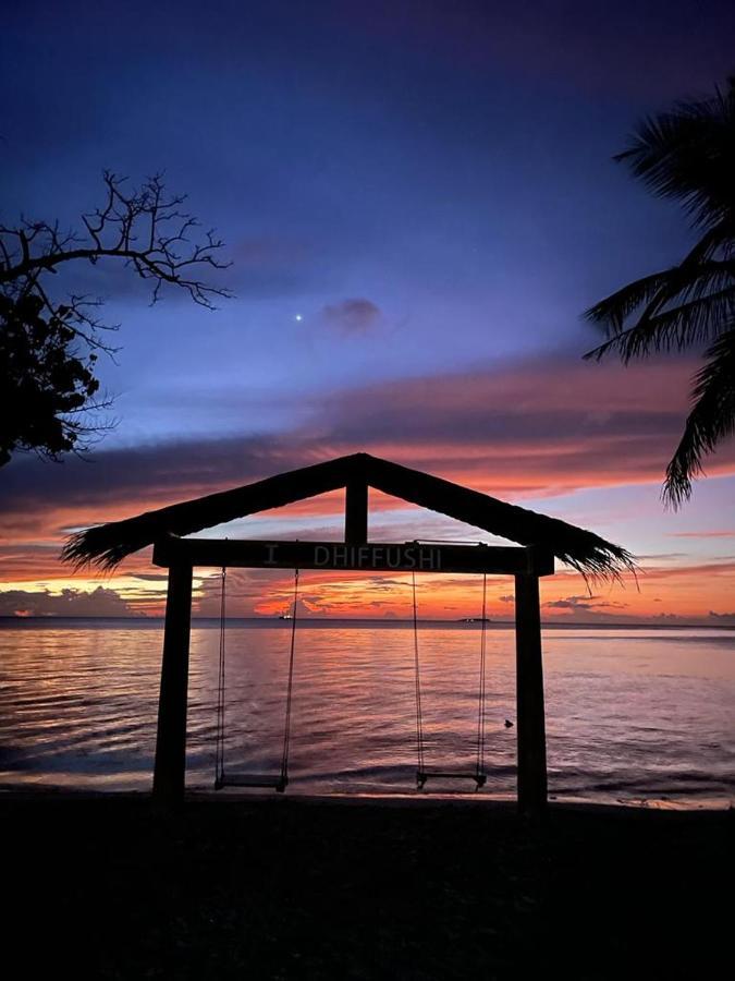 Beach House Dhiffushi Exterior photo